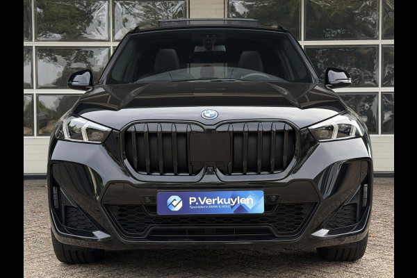 BMW X1 xDrive30e M SPORT | PANORAMA | ELEKTR. STOELEN | 20 INCH VELGEN | 360 CAMERA | HEAD UP | DRIVING ASS. PROFF |