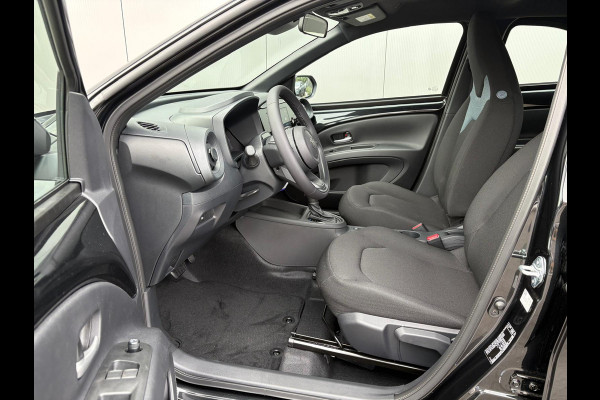 Toyota Aygo X Hybrid 116PK Automaat Nieuw uit voorraad! Camera/ Adapt. Cruise/ Carplay- Android auto