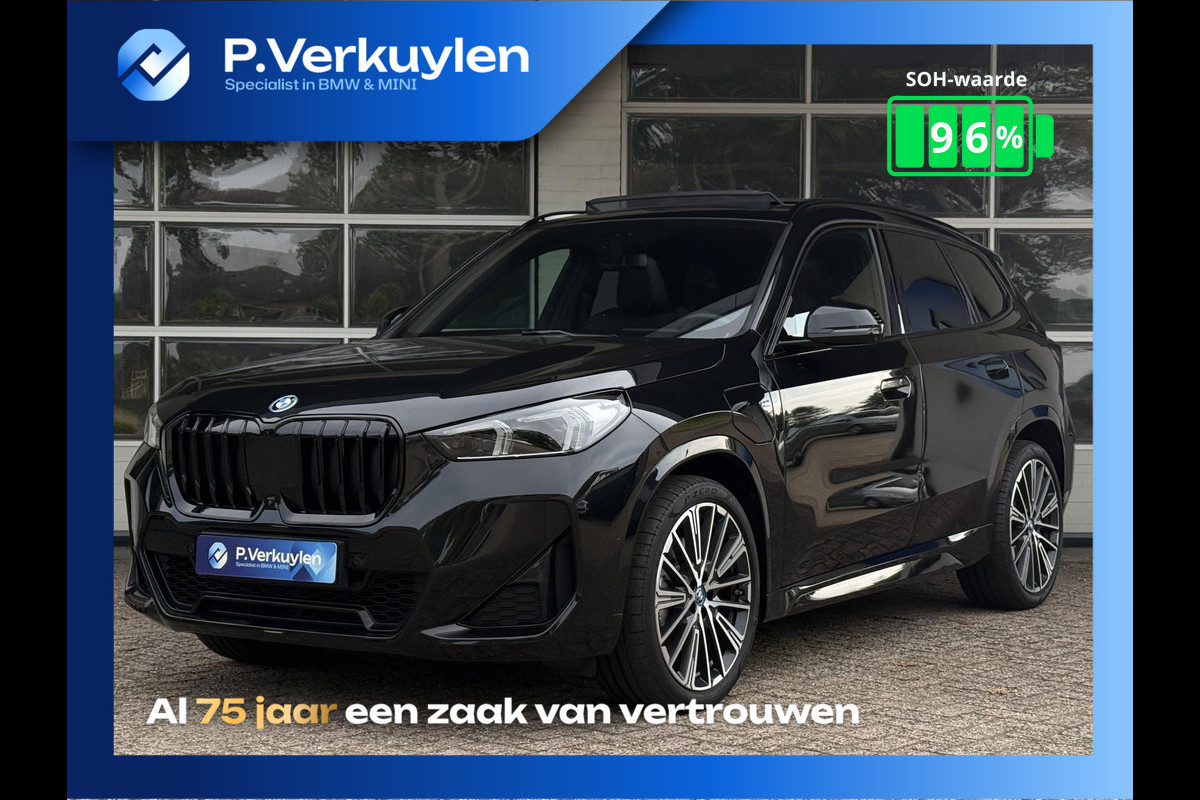 BMW X1 xDrive30e M SPORT | PANORAMA | ELEKTR. STOELEN | 20 INCH VELGEN | 360 CAMERA | HEAD UP | DRIVING ASS. PROFF |