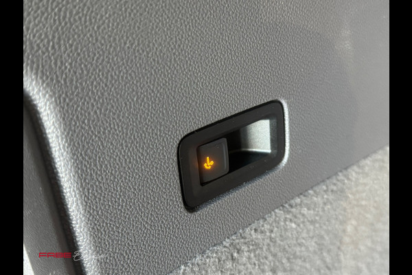 Volkswagen Multivan 1.4 eHybrid L2H1 Edition / Massage / Memory / Pano / Keyless / Trekhaak / Camera / Sfeerverlichting / Carplay