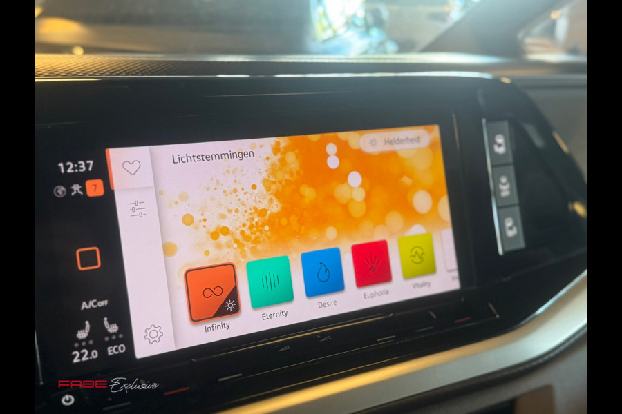 Volkswagen Multivan 1.4 eHybrid L2H1 Edition / Massage / Memory / Pano / Keyless / Trekhaak / Camera / Sfeerverlichting / Carplay