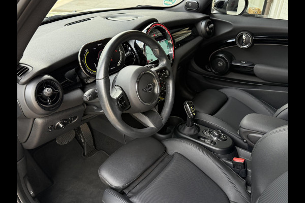 MINI Electric Classic 33 kWh |  PANORAMA | KEYLESS | HARMAN KARDON | LEDER | APPLE CARPLAY |
