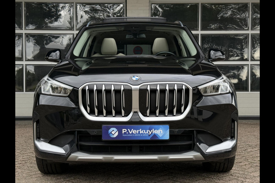 BMW X1 xDrive23i X LINE | PANORAMA | ELEKTRISCHE STOELEN | SPORTSTOELEN | LEDER | HARMAN KARDON | NEDERLANDE AUTO |