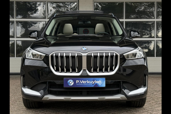 BMW X1 xDrive23i X LINE | PANORAMA | ELEKTRISCHE STOELEN | SPORTSTOELEN | LEDER | HARMAN KARDON | NEDERLANDE AUTO |