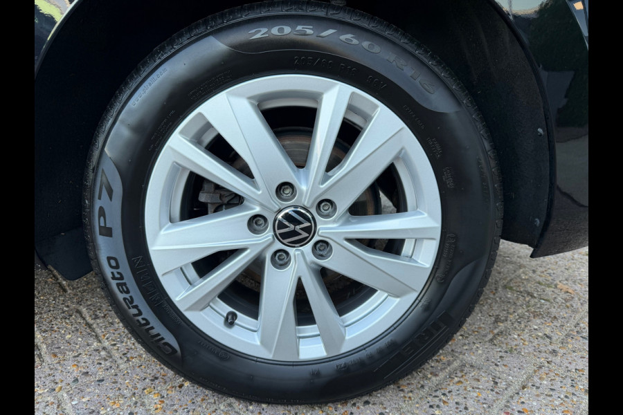 Volkswagen Touran 1.5 TSI 150PK DSG Comfortline | Navi | Massage | Trekhaak | BTW