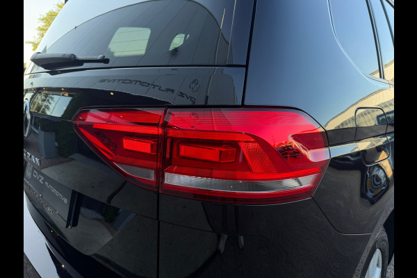 Volkswagen Touran 1.5 TSI 150PK DSG Comfortline | Navi | Massage | Trekhaak | BTW