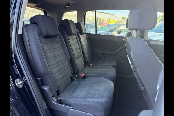 Volkswagen Touran 1.5 TSI 150PK DSG Comfortline | Navi | Massage | Trekhaak | BTW