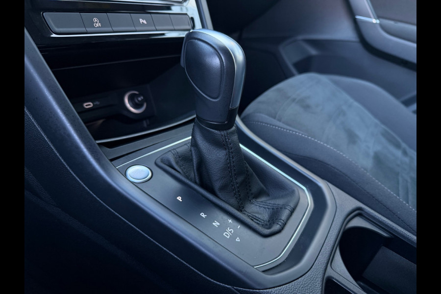Volkswagen Touran 1.5 TSI 150PK DSG Comfortline | Navi | Massage | Trekhaak | BTW
