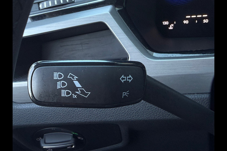 Volkswagen Touran 1.5 TSI 150PK DSG Comfortline | Navi | Massage | Trekhaak | BTW