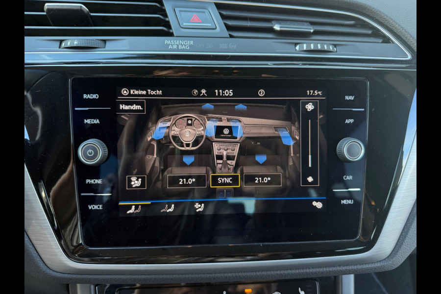 Volkswagen Touran 1.5 TSI 150PK DSG Comfortline | Navi | Massage | Trekhaak | BTW