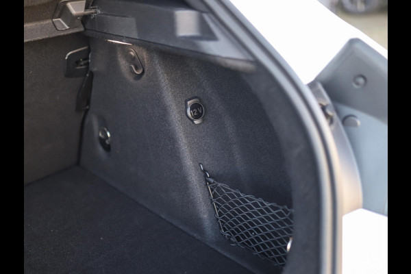 BMW 1-serie 118i High Executive | M-Sport | PDC | LED | Cruise Control