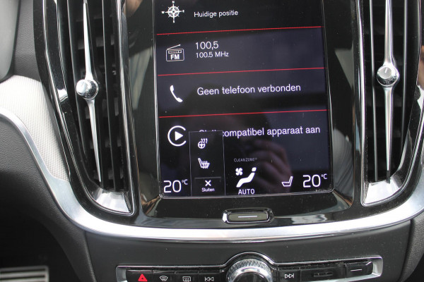 Volvo V60 T6 340pk automaat Recharge AWD R-Design Panoramich schuif kanteldak / Semi elektrisch wegklapbare trekhaak / Adaptieve cruise control