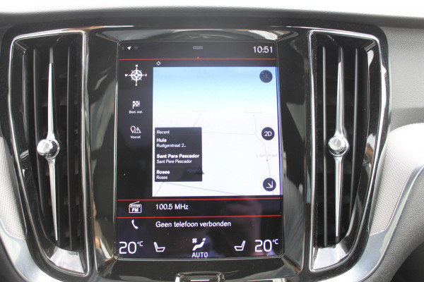 Volvo V60 T6 340pk automaat Recharge AWD R-Design Panoramich schuif kanteldak / Semi elektrisch wegklapbare trekhaak / Adaptieve cruise control