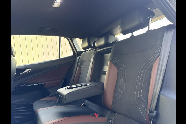 Volkswagen ID.4 Pro 77 kWh | SOH: 93,7% | Comfort Pakket | 2 Tone Exterieur Pakket | Style Pakket | Design Pakket | Matrix IQ. Light |