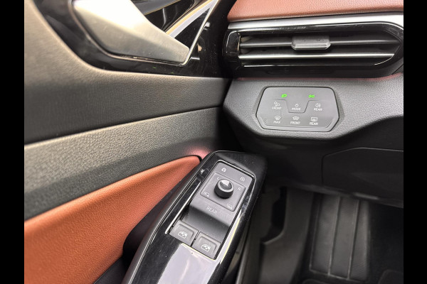 Volkswagen ID.4 Pro 77 kWh | SOH: 93,7% | Comfort Pakket | 2 Tone Exterieur Pakket | Style Pakket | Design Pakket | Matrix IQ. Light |