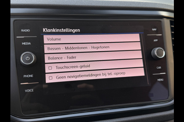 Volkswagen T-Roc 1.5 TSI 150PK DSG BUSINESS CARPLAY/NAVI/PDC