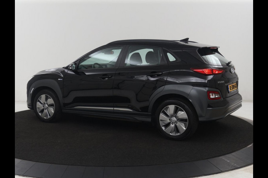 Hyundai Kona EV Comfort 64 kWh SOH 94% | Climate Control | Camera | Cruise Control | DAB+ | Lichtmetalen Velgen