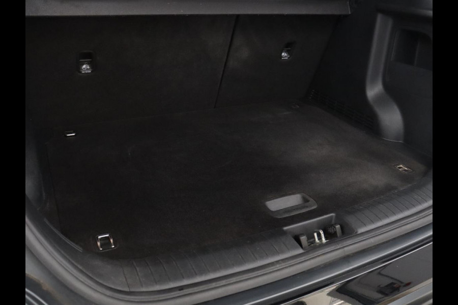 Hyundai Kona EV Comfort 64 kWh SOH 94% | Climate Control | Camera | Cruise Control | DAB+ | Lichtmetalen Velgen