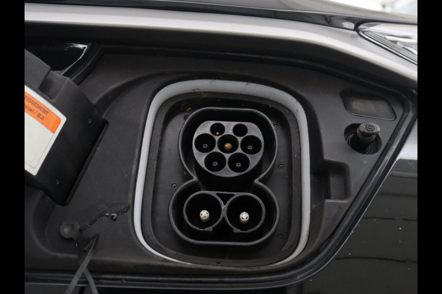 Hyundai Kona EV Comfort 64 kWh SOH 94% | Climate Control | Camera | Cruise Control | DAB+ | Lichtmetalen Velgen