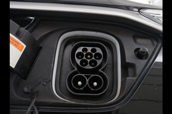 Hyundai Kona EV Comfort 64 kWh SOH 94% | Climate Control | Camera | Cruise Control | DAB+ | Lichtmetalen Velgen