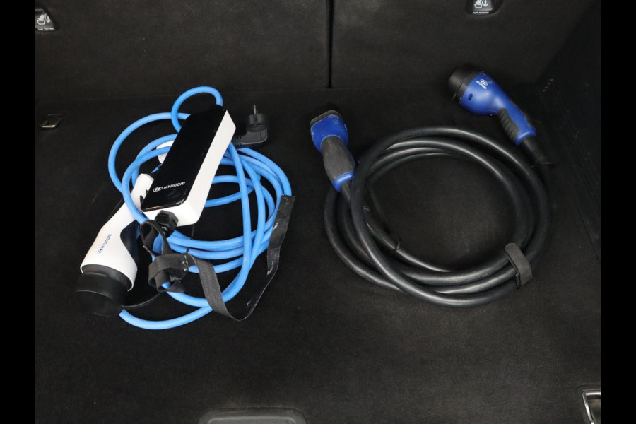 Hyundai Kona EV Comfort 64 kWh SOH 94% | Climate Control | Camera | Cruise Control | DAB+ | Lichtmetalen Velgen