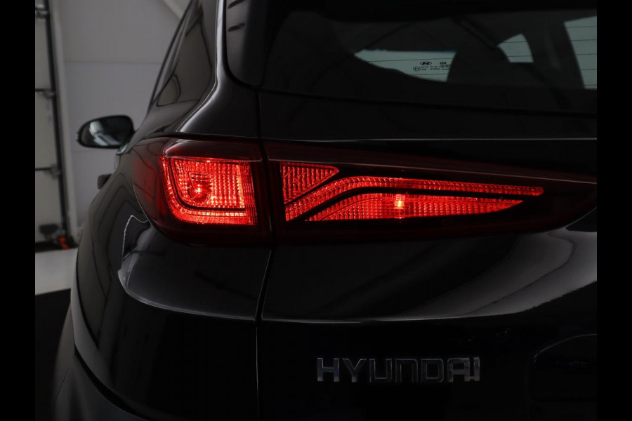 Hyundai Kona EV Comfort 64 kWh SOH 94% | Climate Control | Camera | Cruise Control | DAB+ | Lichtmetalen Velgen