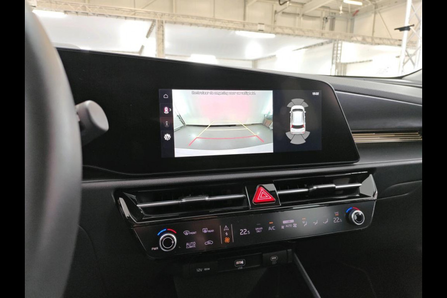Kia Niro EV DynamicLine 64.8 kWh NL-AUTO | NAVI | CAMERA | 1/2 LEDER