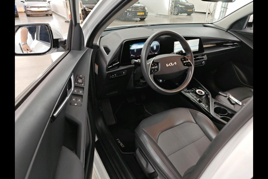 Kia Niro EV DynamicLine 64.8 kWh NL-AUTO | NAVI | CAMERA | 1/2 LEDER