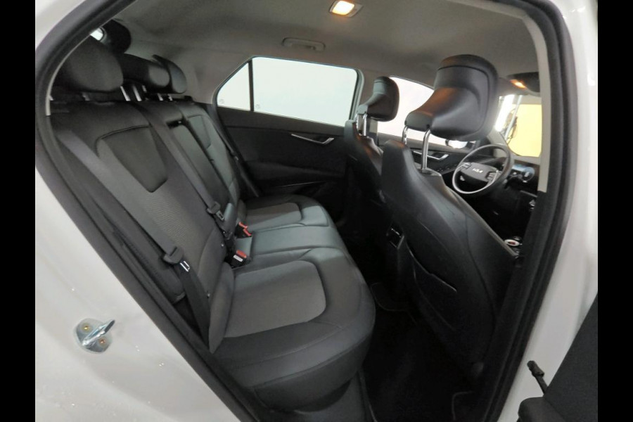 Kia Niro EV DynamicLine 64.8 kWh NL-AUTO | NAVI | CAMERA | 1/2 LEDER