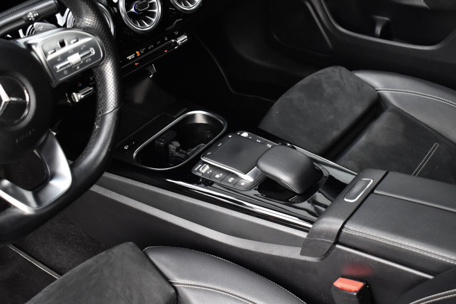 Mercedes-Benz CLA-Klasse Shooting Brake 250 e AMG Line | Pano | ACC | 360 Camera | Multibeam | Sfeerverlichting | Dodehoek |