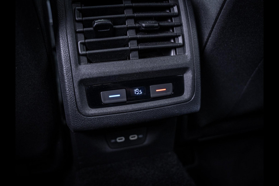 Volkswagen Golf 8 1.4 eHybrid GTE - Pano l Camera l Carplay