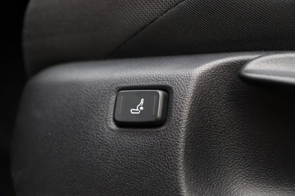Toyota C-HR 2.0 Hybrid Business Plus / KEYLESS / CAMERA / DODEHOEK / STUUR+STOELVERW
