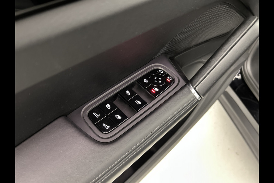 Porsche Cayenne 3.0 Sport Chrono/Pano-dak/Trekhaak/Luchtvering/PDLS-LED