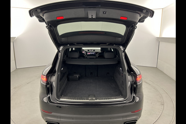 Porsche Cayenne 3.0 Sport Chrono/Pano-dak/Trekhaak/Luchtvering/PDLS-LED