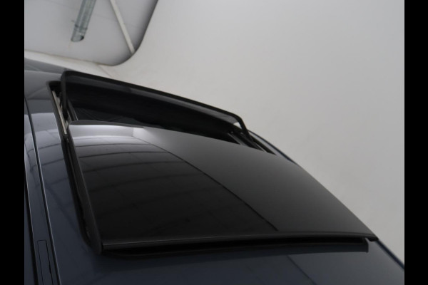 BMW 1-serie 120i Business Edition Plus | M-Pakket | Navigatie | LED | Navigatie | Pano.Dak |