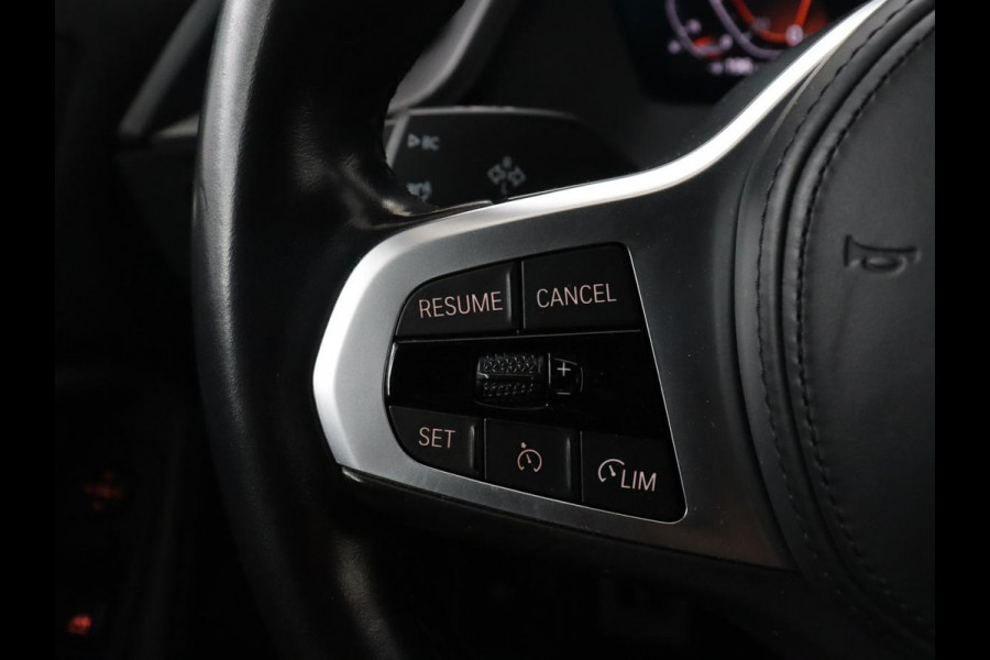 BMW 1-serie 120i Business Edition Plus | M-Pakket | Navigatie | LED | Navigatie | Pano.Dak |