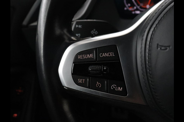 BMW 1-serie 120i Business Edition Plus | M-Pakket | Navigatie | LED | Navigatie | Pano.Dak |