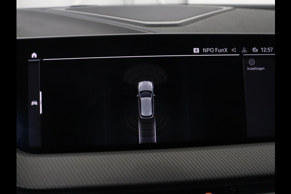 BMW 1-serie 120i Business Edition Plus | M-Pakket | Navigatie | LED | Navigatie | Pano.Dak |