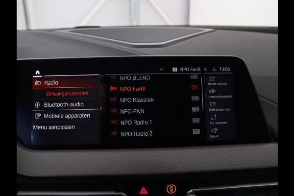 BMW 1-serie 120i Business Edition Plus | M-Pakket | Navigatie | LED | Navigatie | Pano.Dak |