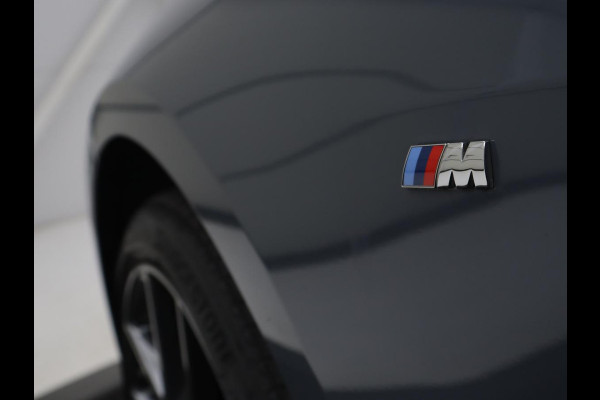BMW 1-serie 120i Business Edition Plus | M-Pakket | Navigatie | LED | Navigatie | Pano.Dak |