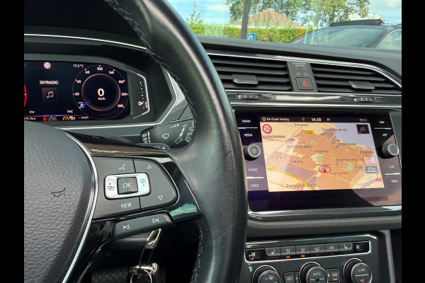 Volkswagen Tiguan 1.5 TSI ACT Highline - Automaat - Pano/Schuifdak - Navi - Org.NL