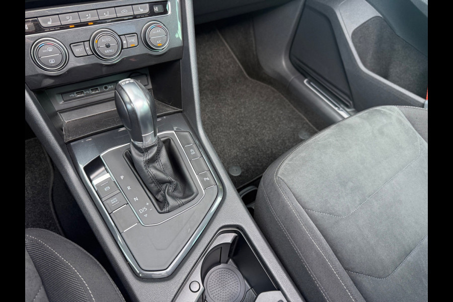 Volkswagen Tiguan 1.5 TSI ACT Highline - Automaat - Pano/Schuifdak - Navi - Org.NL