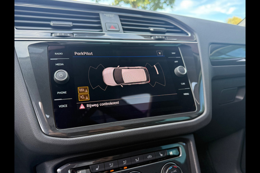 Volkswagen Tiguan 1.5 TSI ACT Highline - Automaat - Pano/Schuifdak - Navi - Org.NL