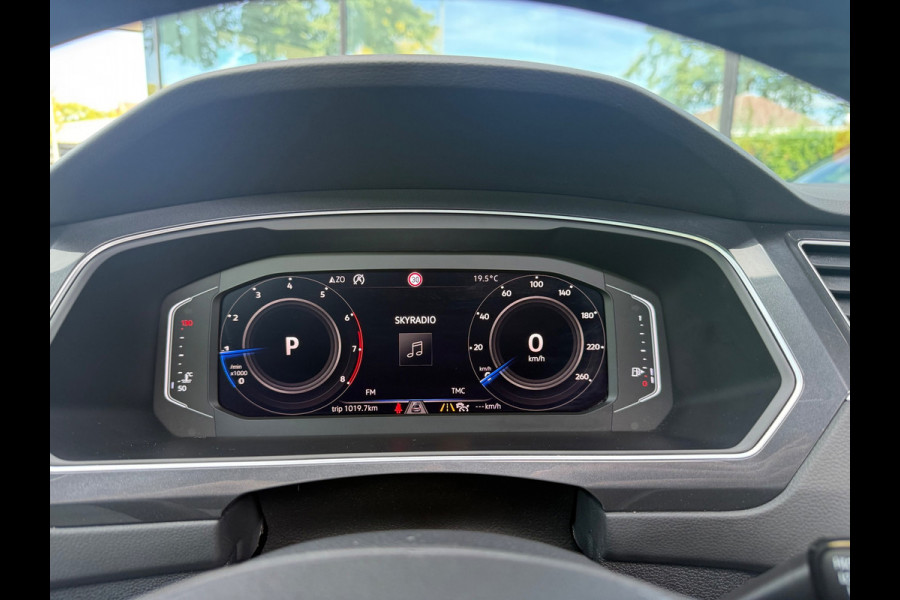Volkswagen Tiguan 1.5 TSI ACT Highline - Automaat - Pano/Schuifdak - Navi - Org.NL