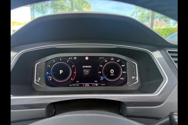Volkswagen Tiguan 1.5 TSI ACT Highline - Automaat - Pano/Schuifdak - Navi - Org.NL