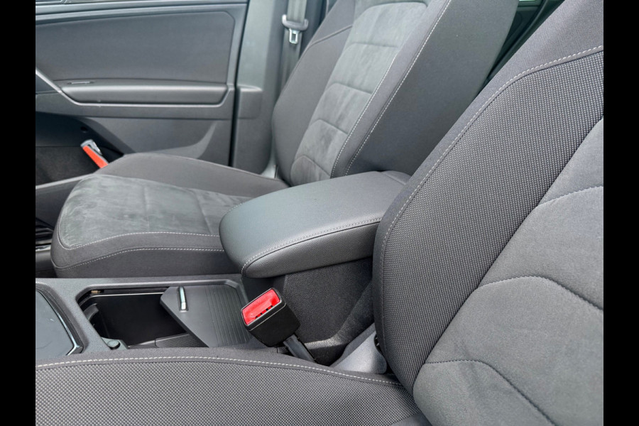 Volkswagen Tiguan 1.5 TSI ACT Highline - Automaat - Pano/Schuifdak - Navi - Org.NL
