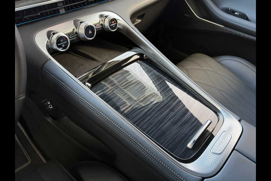 Omoda 9 OMODA 9 PREMIUM AWD 538PK MASSAGE STOEL.VERW/KOELING | 145 KM / TOTAAL MET BENZINE 1000KM ELEKTRISCH | 538 PK | 4WD 4X4