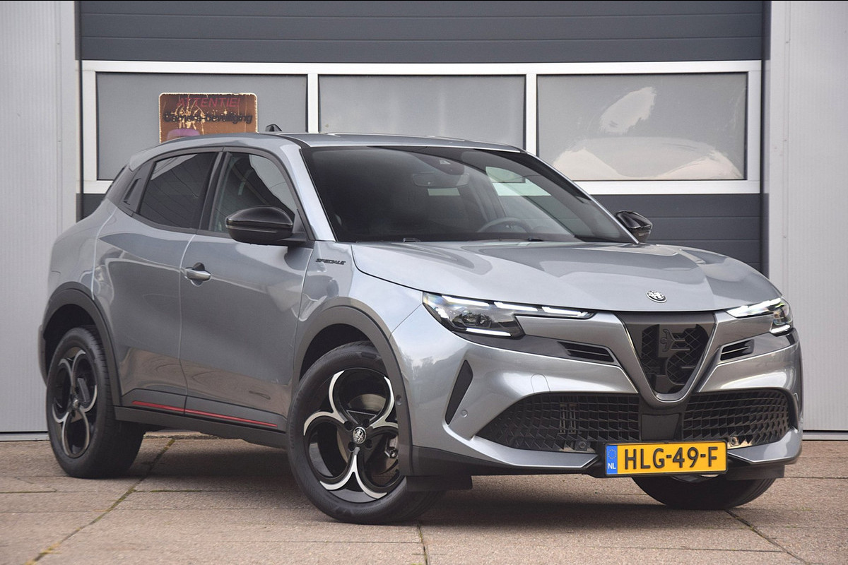 Alfa Romeo junior 1.2 Turbo Hybrid Ibrida Speciale MATRIX LED/DODEHOEK DETECTIE/VERWARMD VOORRUIT