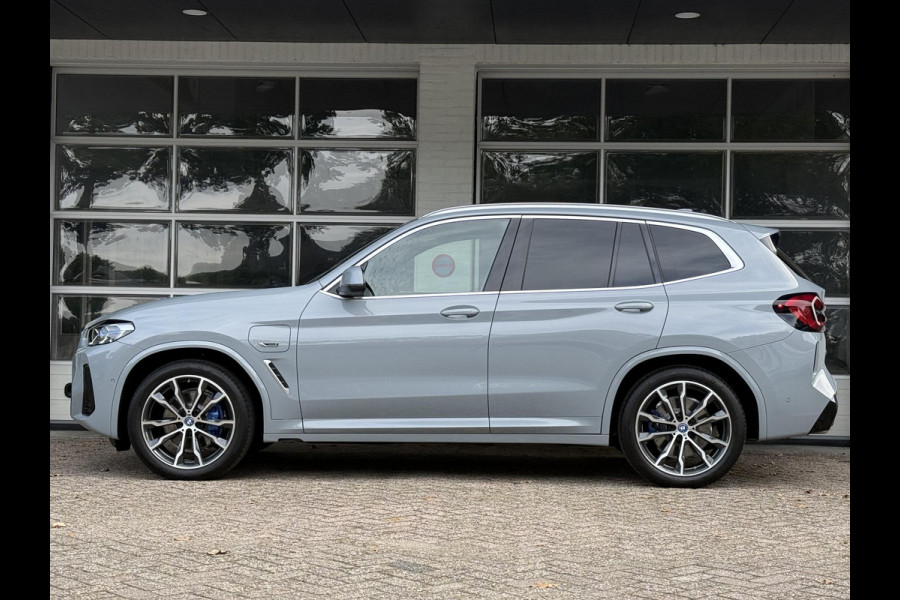 BMW X3 xDrive30e M SPORT | PANORAMA | M SPORT REMMEN | CAMERA | LASER | SAFETY PAKKET | HEAD UP |