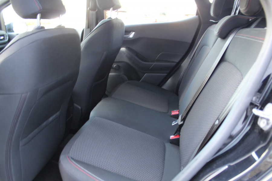 Ford Fiesta 1.0 EcoBoost ST-Line 100PK Zeer nette en sportieve Hatchback 18 Inch Velgen, Climate Controle, Cruise Controle,